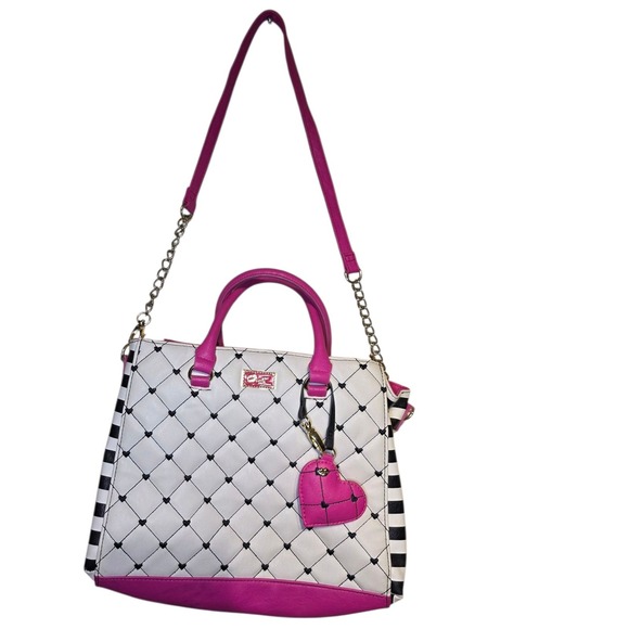 Betsey Johnson Handbags - Betsey Johnson Satchel Purse Quilted Heart Print Crossbody Bag w heart bag charm
